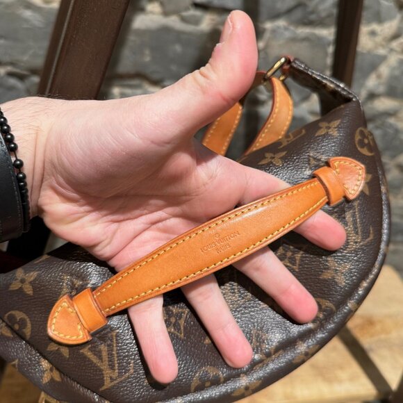 Louis Vuitton 2019 Brown Monogram Bum Bag - Picture 8 of 15